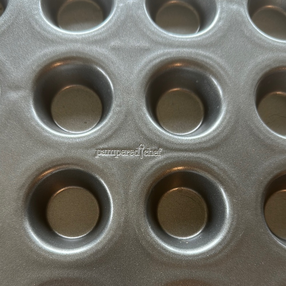 Pampered
Chef mini
Pan - Picture 2 of 4